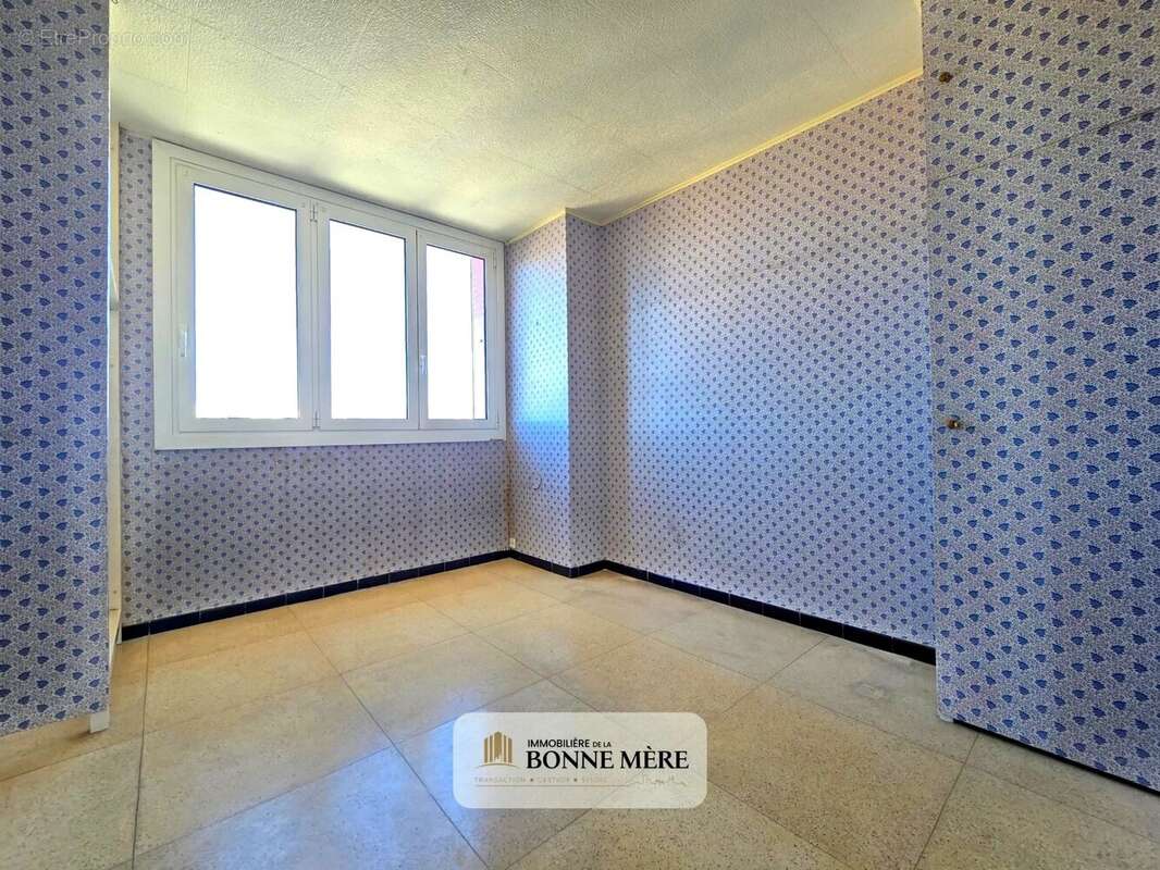 Appartement à MARSEILLE-14E