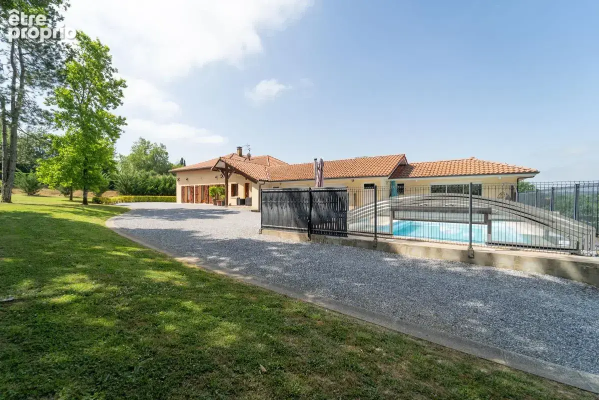 Maison 3 chambres avec grand terrain et prestations de qualité - photo 2