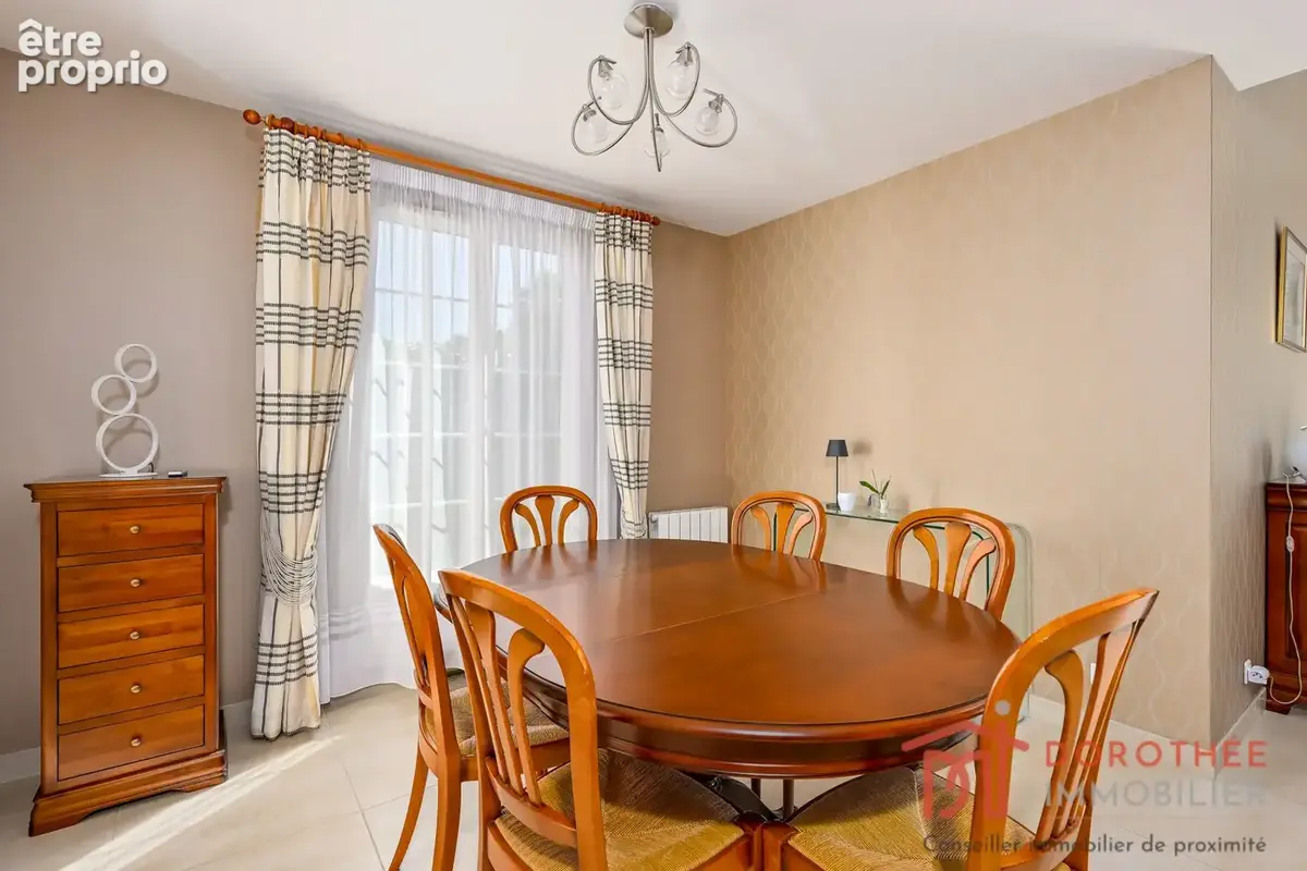Maison 7 pièces 169 m² à vendre à Marolles-En-Brie (94440) - photo 5