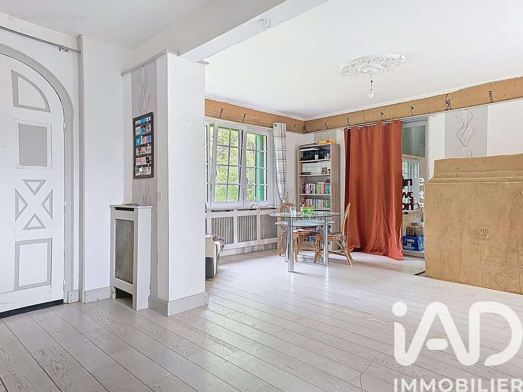 Photo 5 - Maison à LIVRE-SUR-CHANGEON