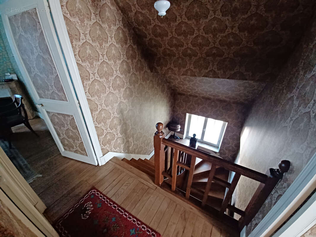 Maison à LA CHARITE-SUR-LOIRE