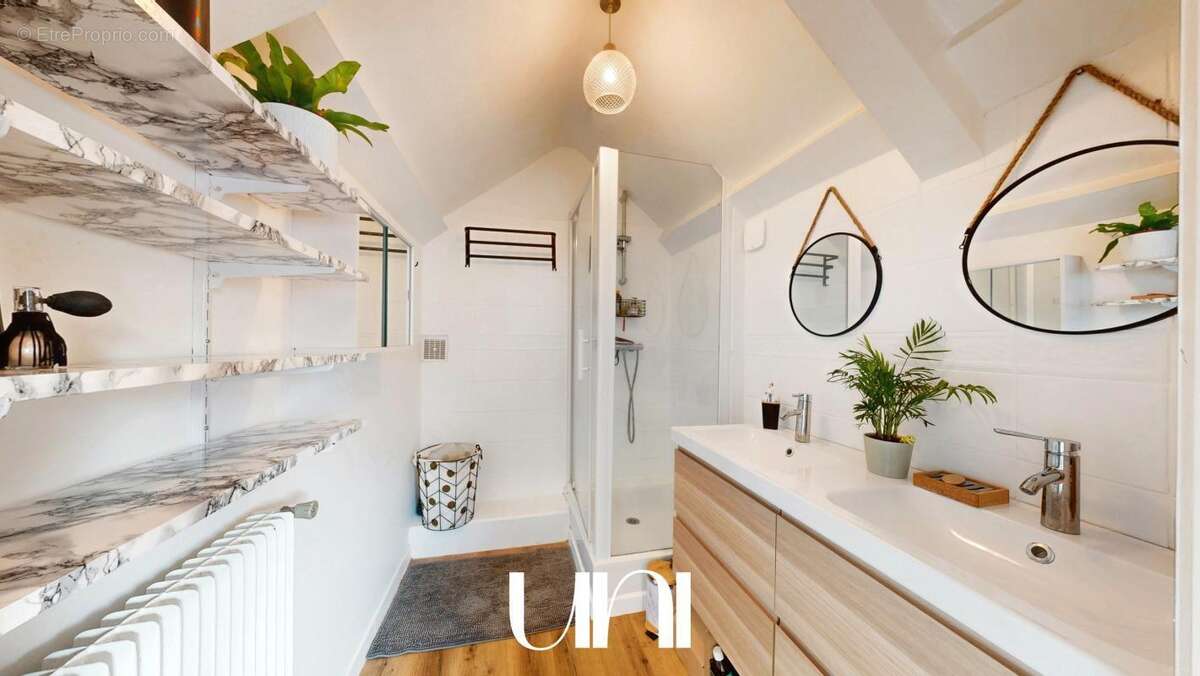 Maison à TILLY-SUR-SEULLES