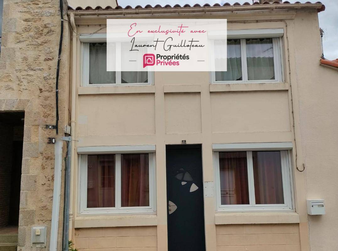 Maison à LES LANDES-GENUSSON