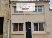 Maison à LES LANDES-GENUSSON