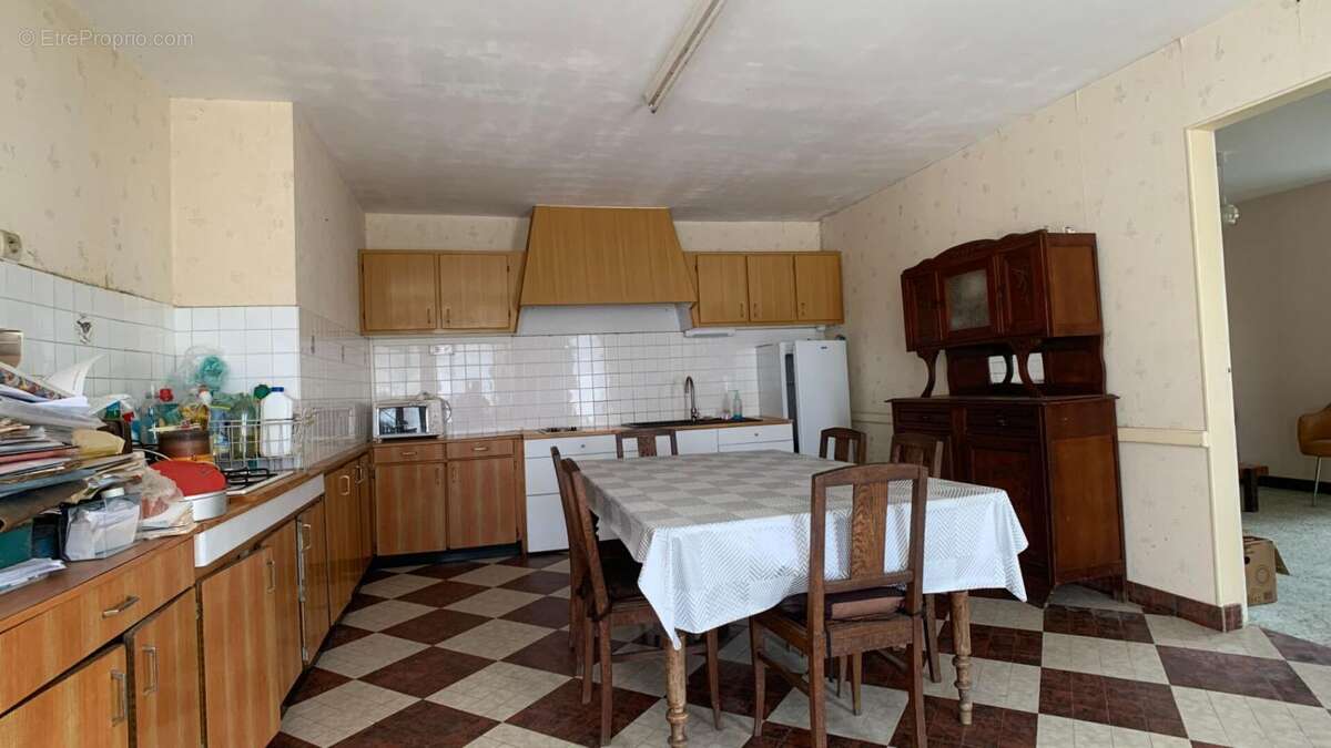 Maison à THURE