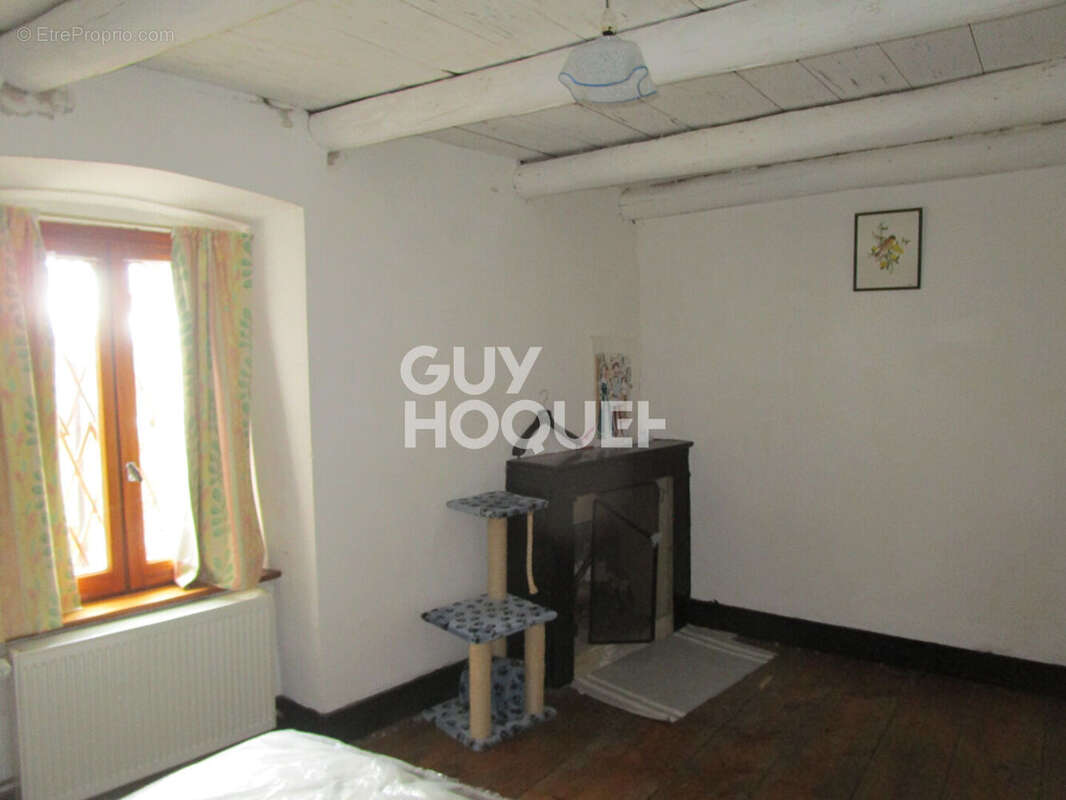 Maison à SIAUGUES-SAINTE-MARIE