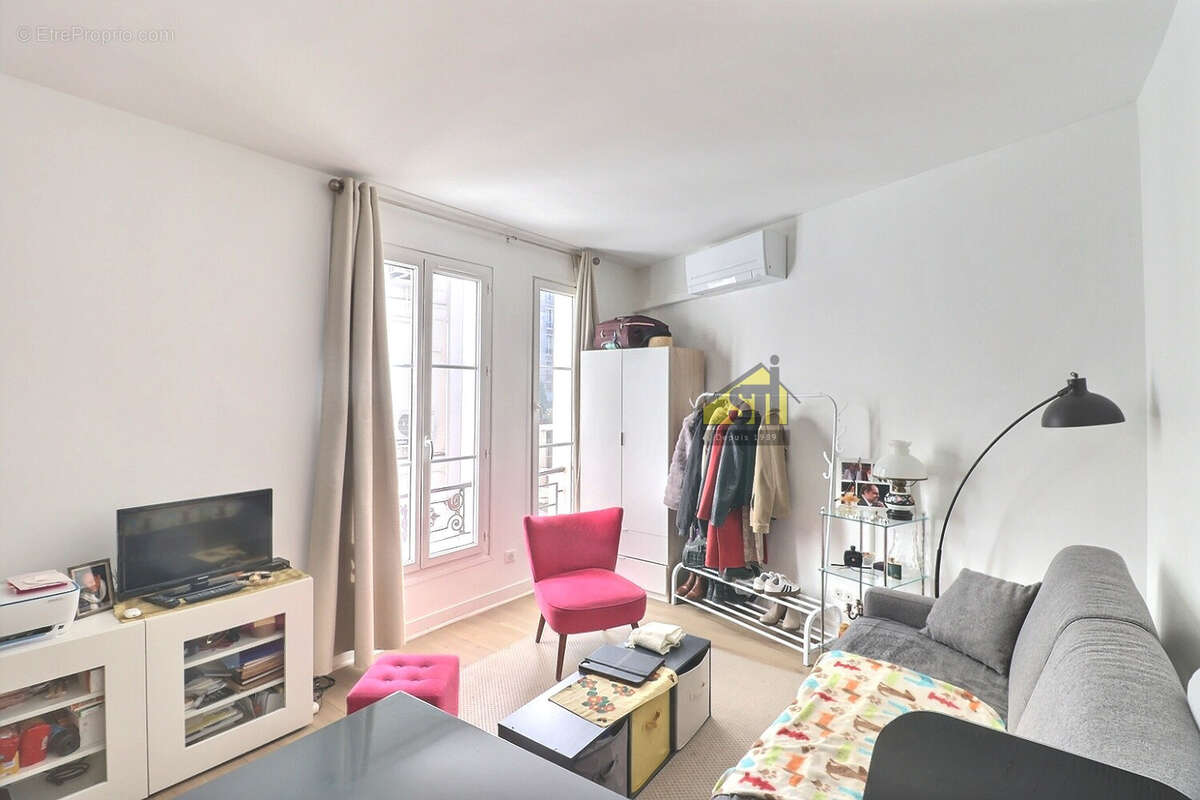 Appartement à PARIS-14E
