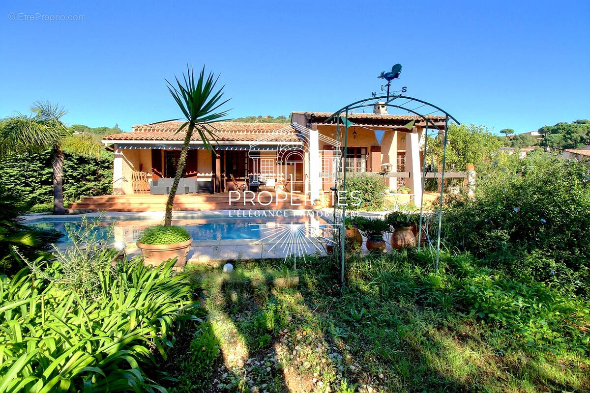 Maison à BORMES-LES-MIMOSAS