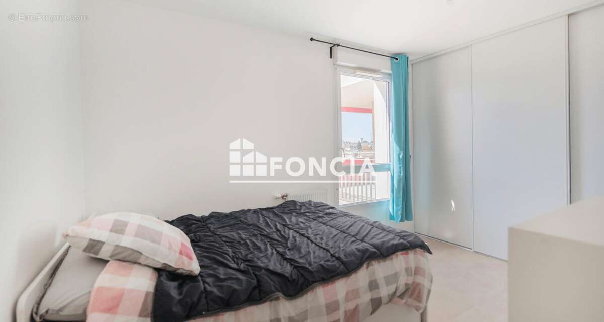 Appartement à SAINT-JEAN-DE-BRAYE