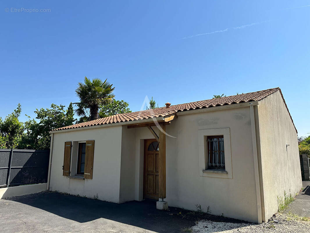 Rochefort - opportunité rare pour profession libérale ou projet d'habitation - photo 8