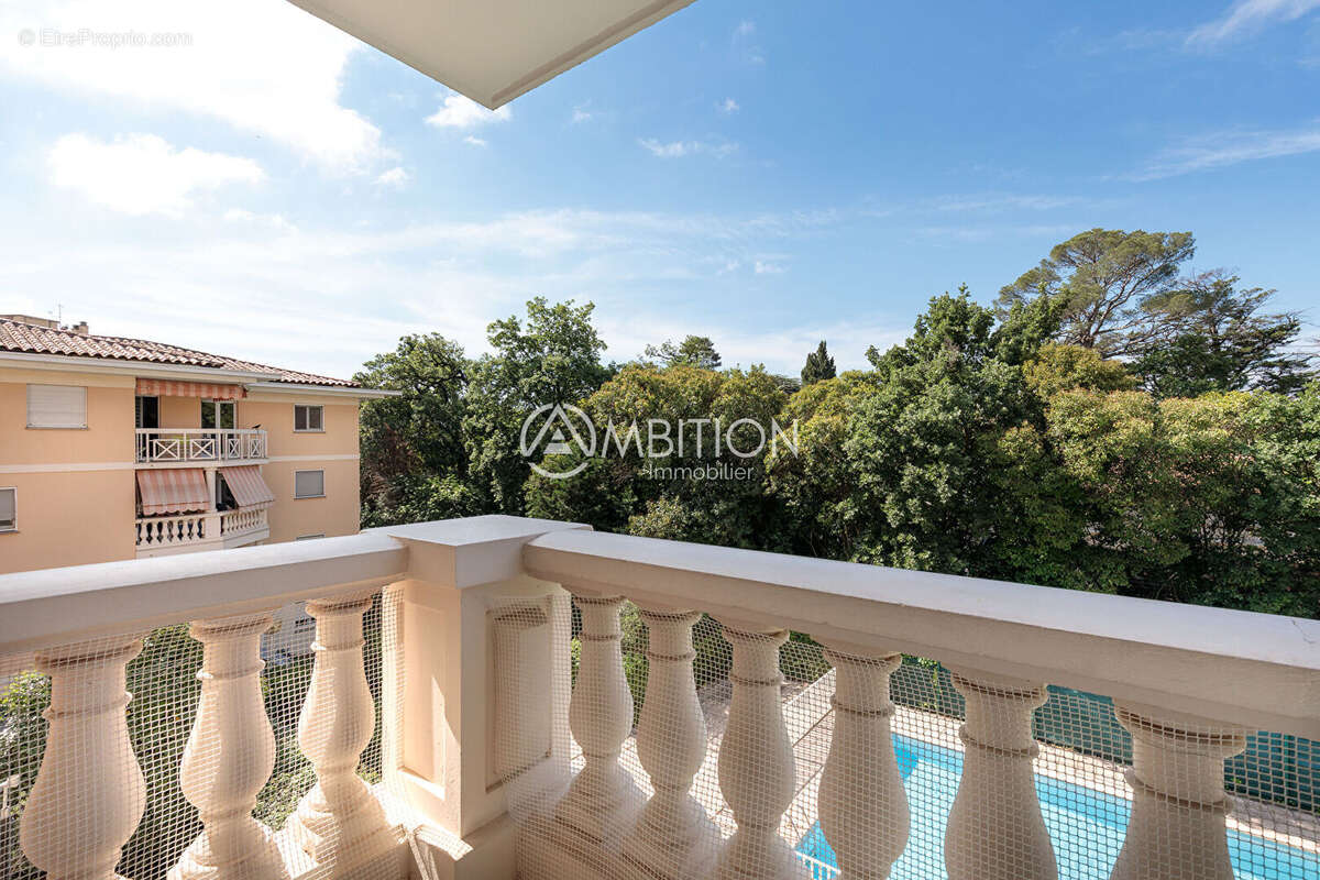 À vendre : Appartement 4 pièces avec parking privé à Fréjus avec piscine - photo 9