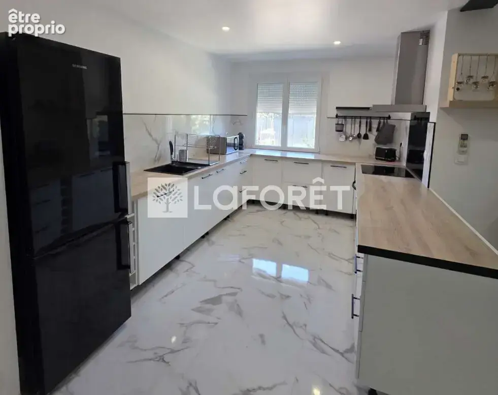 CUERS : Maison individuelle 237 m² comprenant 3 logements sur terrain de 793 m² - photo 11