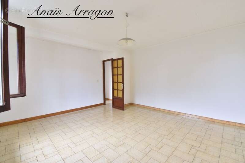 Maison à PUJOLS