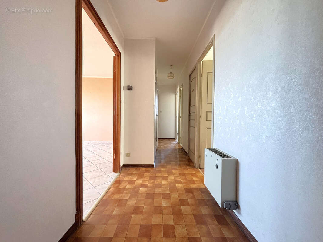 Appartement à LA VALETTE-DU-VAR