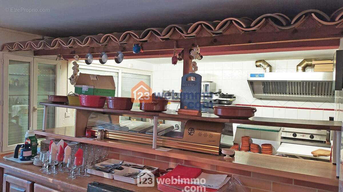 Commerce 75 m² à Saintes-Maries-De-La-Mer  - photo 53