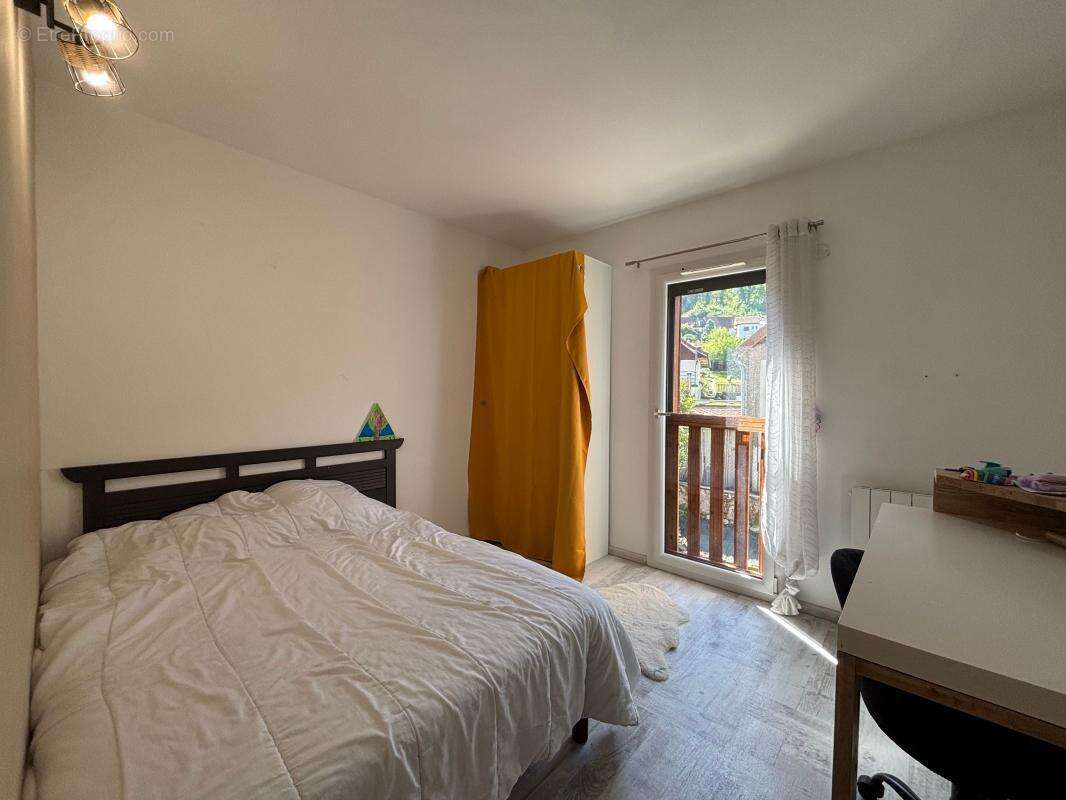 Maison à SAINT-LAURENT-DU-PONT