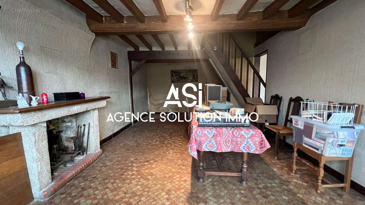 Maison à VILLAINES-LA-JUHEL