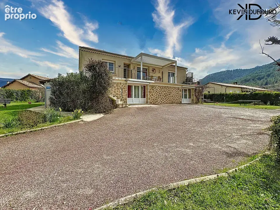 Ensemble immobilier de 200m² sur un terrain de 3000m² à - photo 15