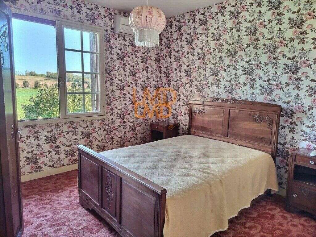 Maison à CHERBONNIERES