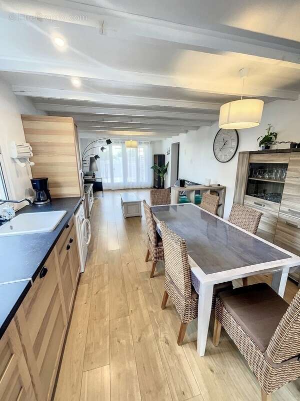 *** appartement t2 meuble * terrasse * parking *** - photo 4