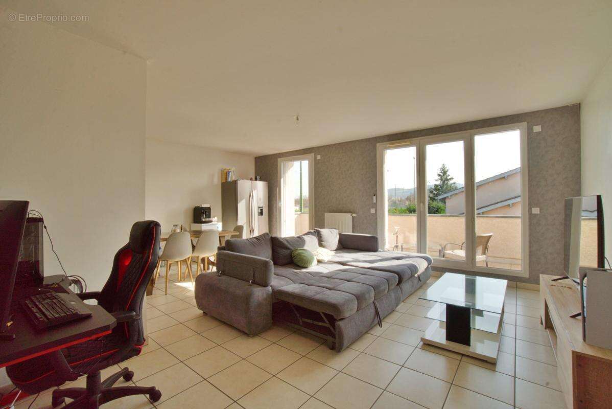 Appartement à QUINCIEUX