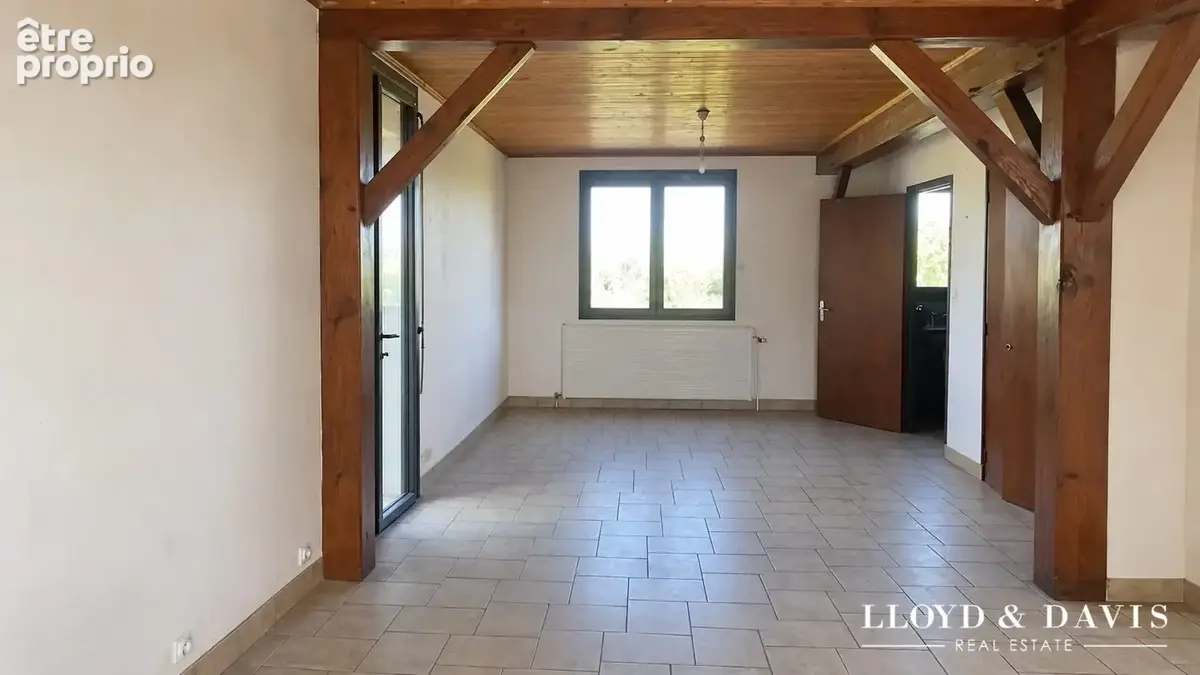 Maison 6 pièces 94 m² à vendre à Saint-Malo-Du-Bois (85590) - photo 2