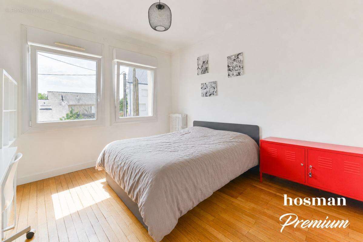 Coup de coeur ! Maison de 200 m2 (290 m2 au sol), 5 chambres, terrasse, jardin et garage - Quartier Blanche de Castille / Rond p - photo 10