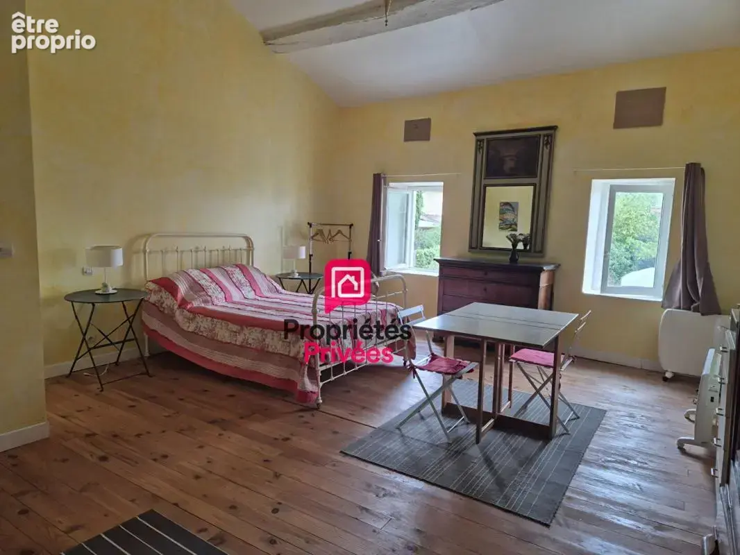 Ensemble immobilier de caractère de 290 m2 avec Gîte - Noaillan - photo 14