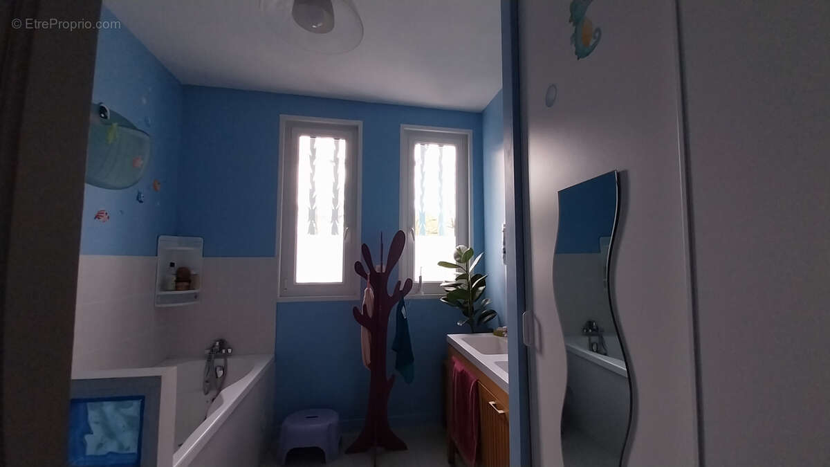 Maison à SAINT-ASTIER