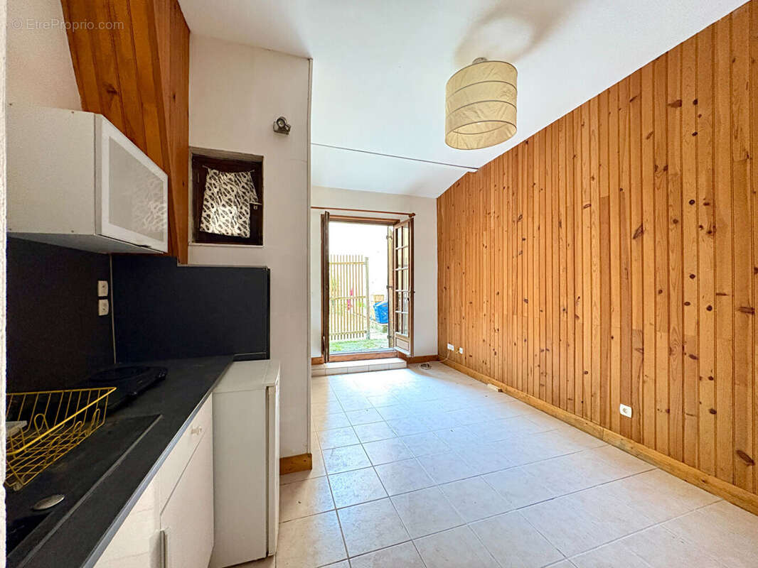 Appartement Bordeaux 1 pièce(s) 18.7 m2 - photo 2
