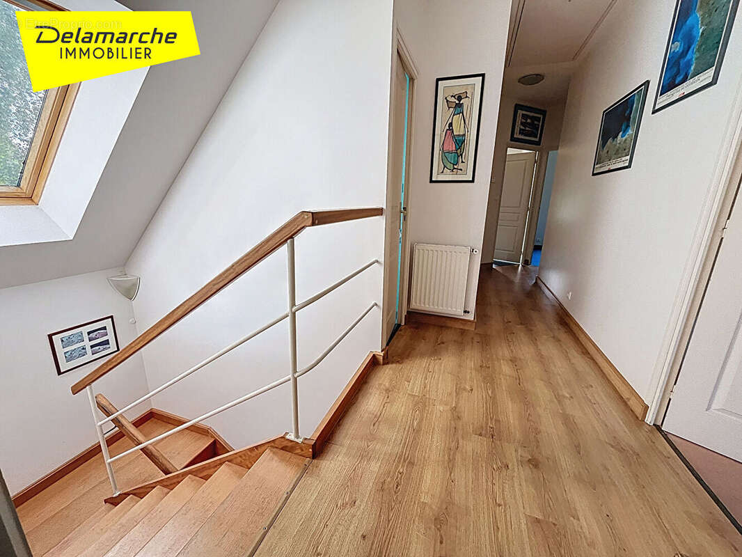 Maison à LE VAL-SAINT-PERE