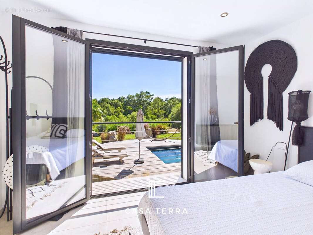 STAGNA - Villa d'exception avec piscine, vue montagnes et mer / Arasu - photo 13