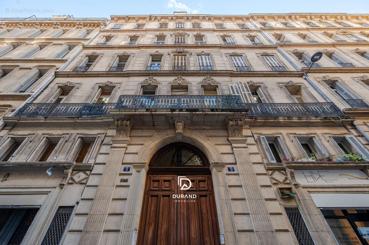 Appartement à MARSEILLE-6E