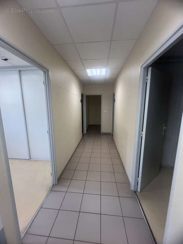 Commerce à JUGON-LES-LACS