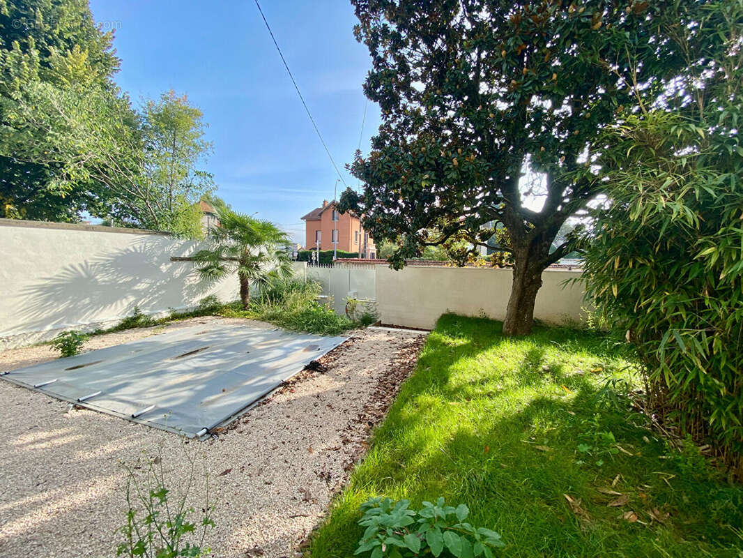 Maison à VILLEFRANCHE-SUR-SAONE