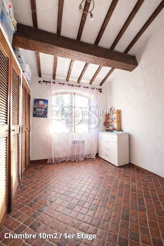 Maison à ROQUEBRUNE-SUR-ARGENS