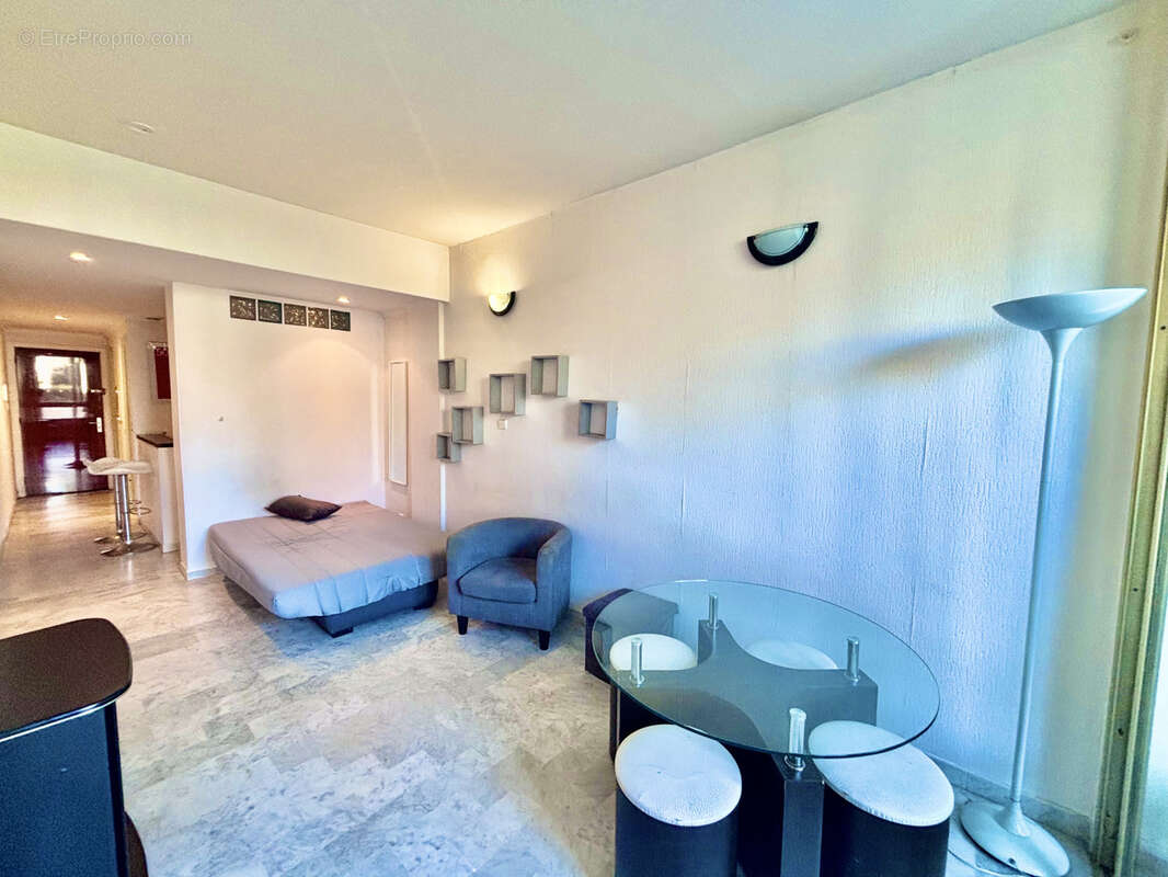 Cannes centre banane appartement 35m2 avec loggia - photo 2