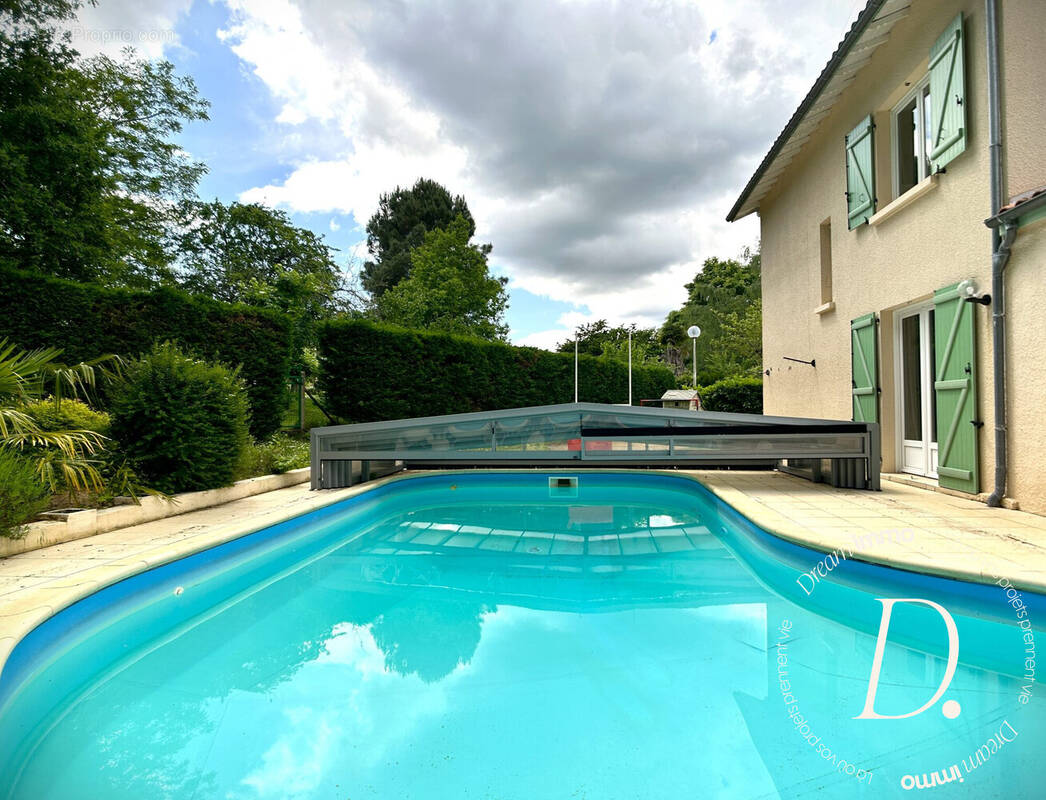 Maison à SAINT-PIERRE-DU-MONT