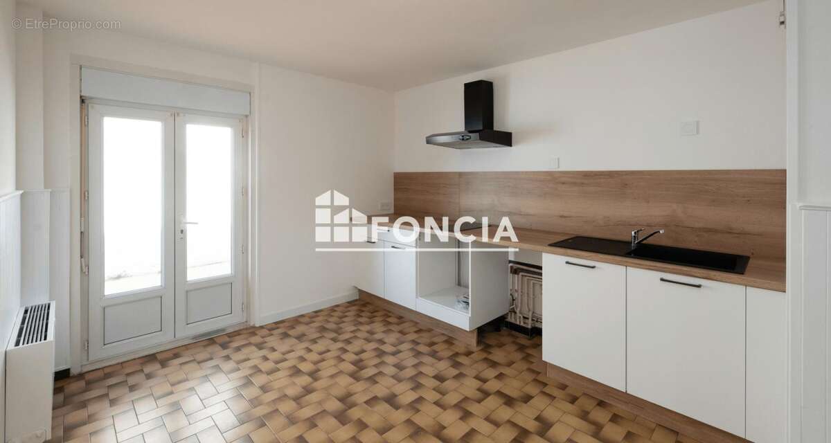 Maison à GUILHERAND-GRANGES