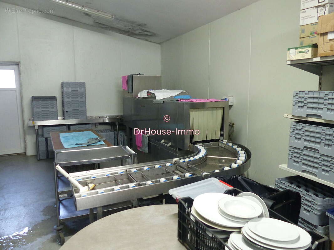 Commerce à CASTILLON-LA-BATAILLE