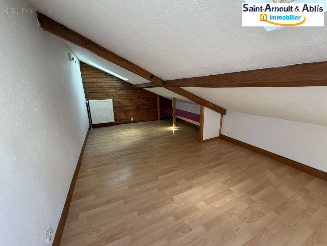 Maison 76 m² à Saint-Arnoult-En-Yvelines  - photo 7