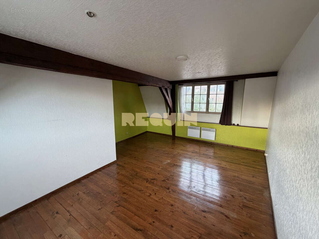 Appartement 602 m² à Lille  - photo 9