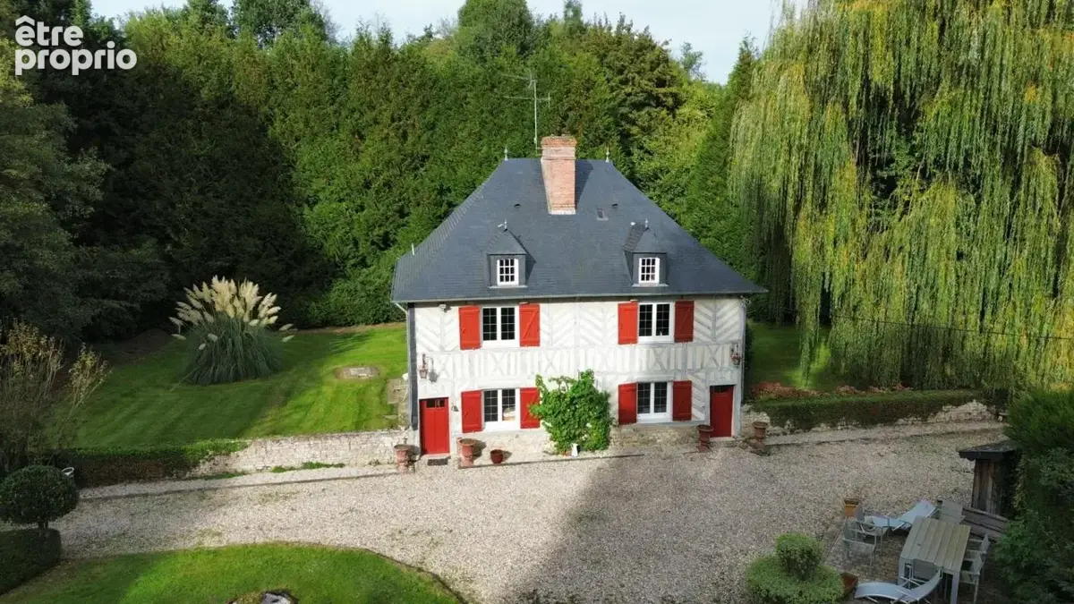 joli manoir de 156 M2 en surface utile avec son annexe sur une terrain d'1,3 hectares arboré - photo 3