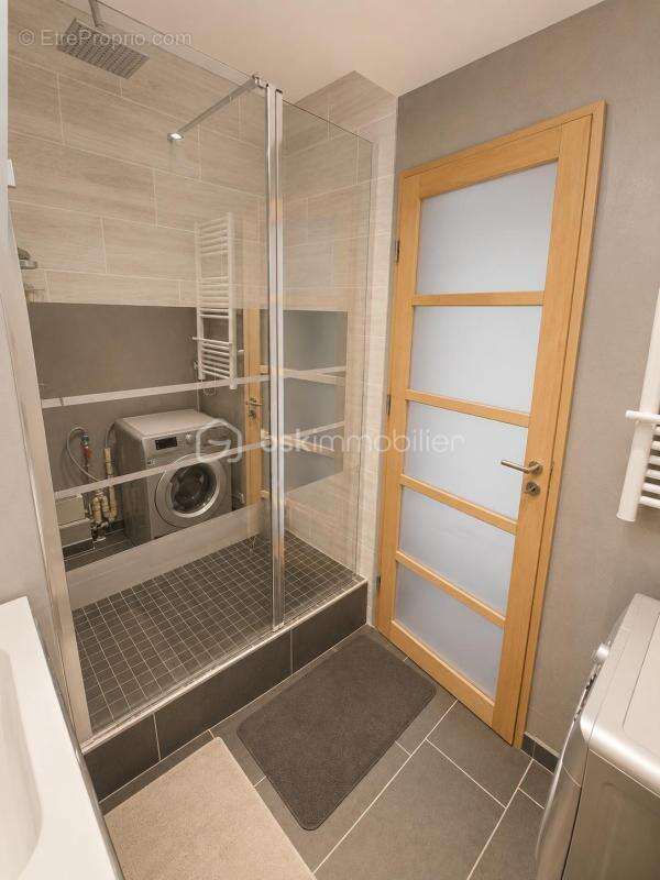 T4 de 78 m² avec ascenseur, balcon, cave et vue panoramique sur les Pyrénées - photo 6