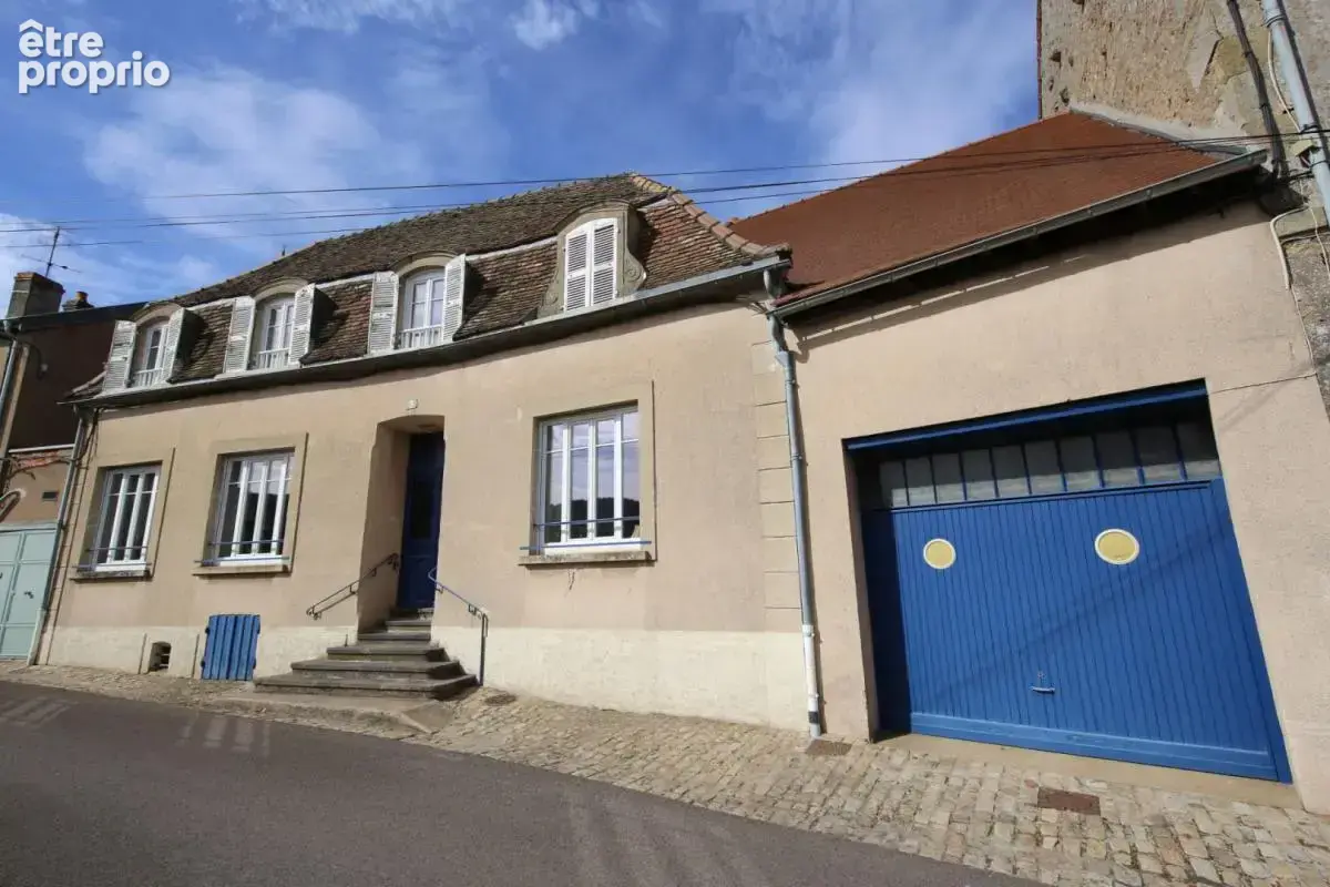 Maison bourgeoise avec vue sur Couhard et joli jardin à la française - photo 4