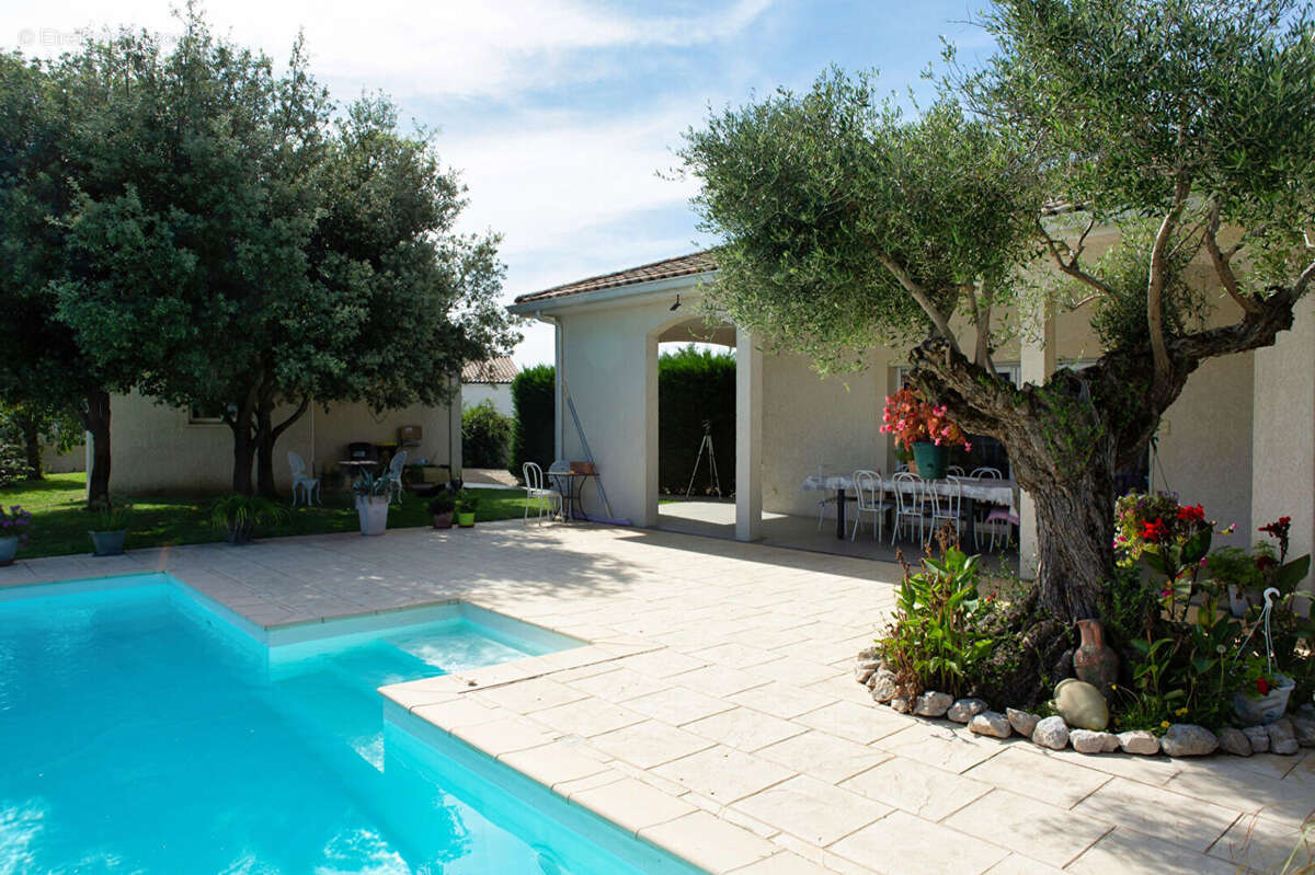 Maison à LAVERNOSE-LACASSE