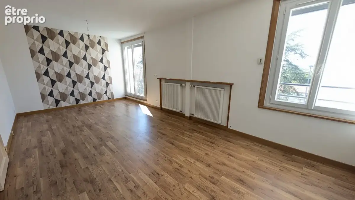 Maison 117 m² à Le Cendre  - photo 4