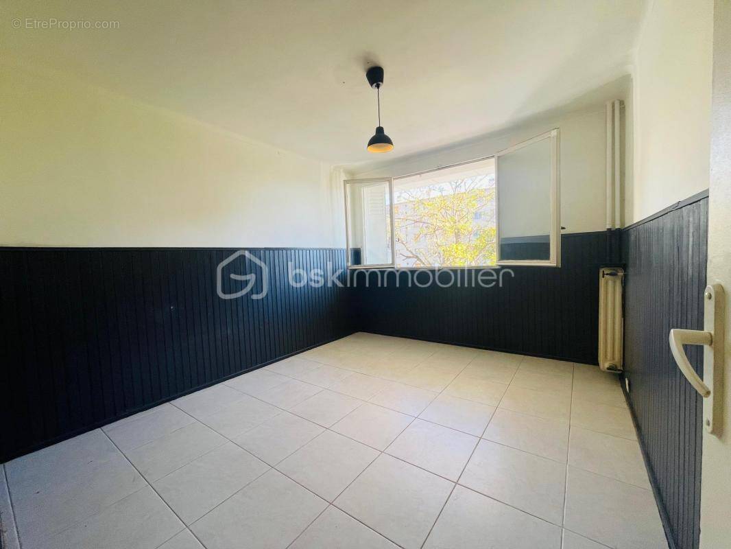 Appartement à MARSEILLE-13E