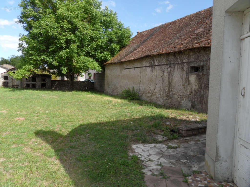 Maison à LION-EN-SULLIAS