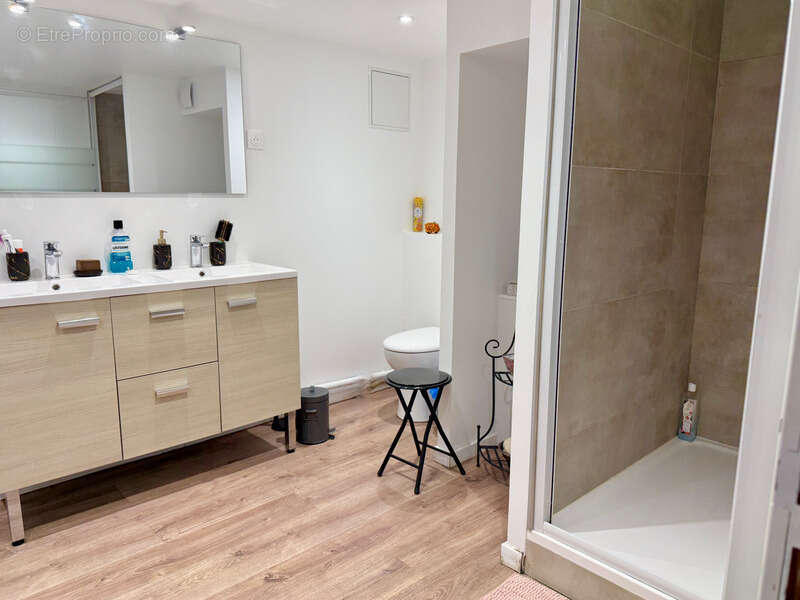 Maison à vendre à VILLERS ALLERAND (51), une maison principale sur deux niveaux, un logement indépendant, une piscine extérieure - photo 6